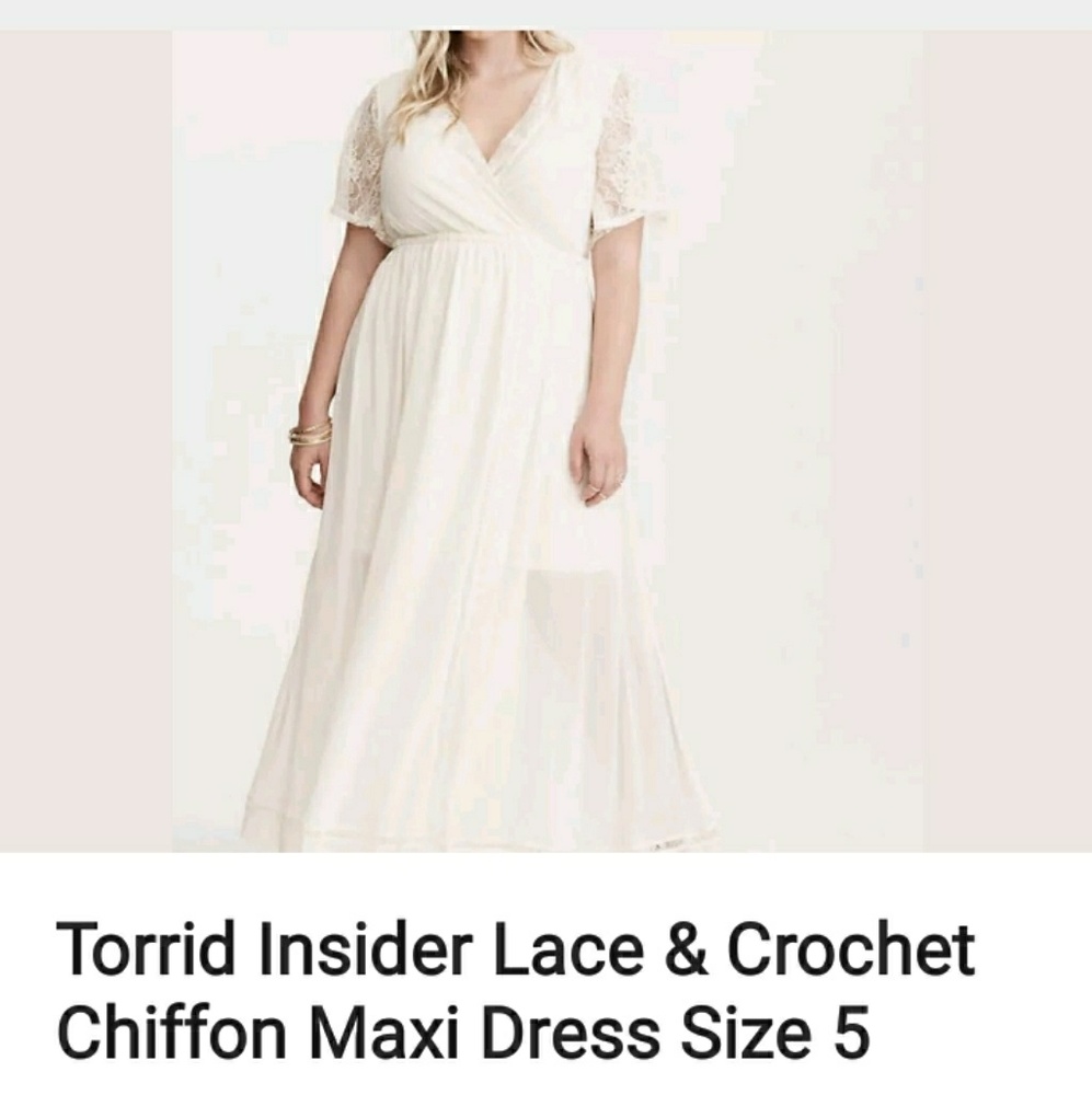 Torrid size 5 off-white dress